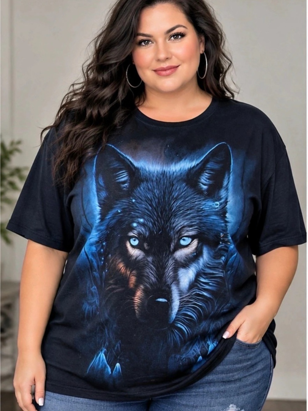 ✴️New✴️Graphic Wolf Tee in Black & Blue (Image on Back and Front)
